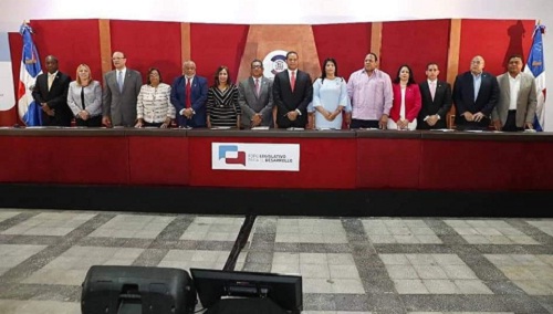 Foto Foro de Santiago con legisladores