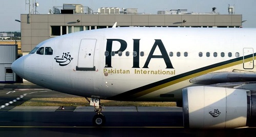 Foto avión se estrella en Pakistán