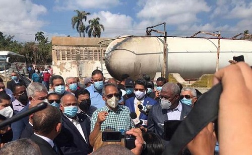 Foto diputados investigan explosión envasora gas Santiago