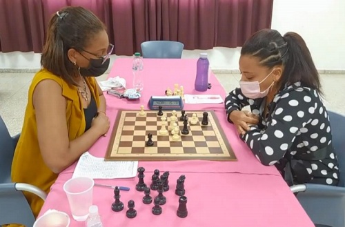 Patricia Castillo gana campeonado de ajedrez