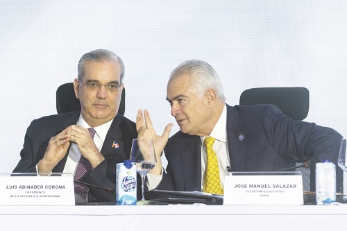 Foto Abinader y sec. CEPAL