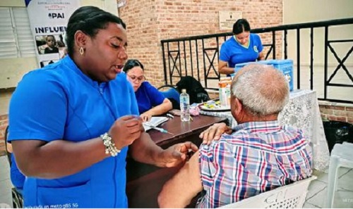 Foto Marcelo Peralta se vacuna