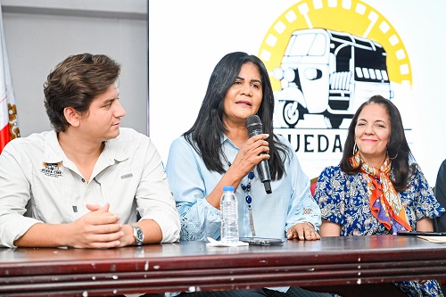 Foto Miriam Cruz y actores