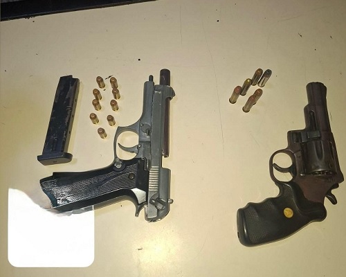 Foto PN incauta 3 armas de fuegos en Santiago