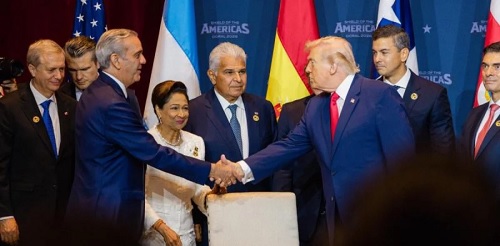 Foto Trump elogia a Abinader