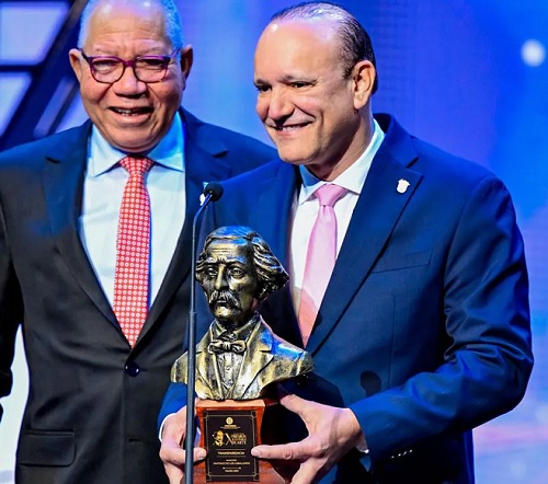 Foto Ulisws gana Premio