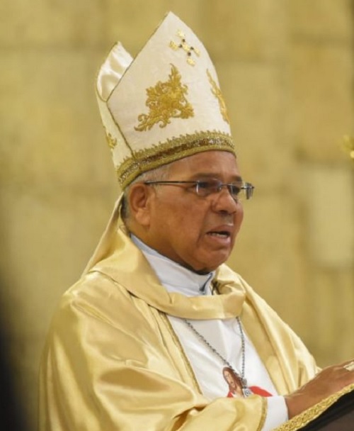 Foto arzobispo Ozoria Acosta 44