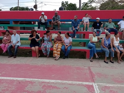 Foto asistentes Canca Zona Franca para potesta calle