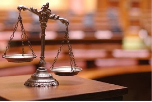 Foto balanza judicial