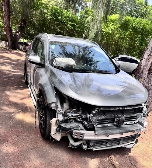 Foto carro envuelto inicidente donde murió una joven