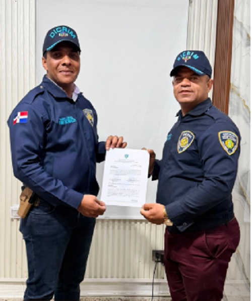 Foto coamdantes de la PN