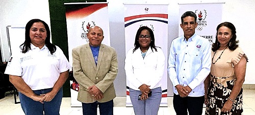 Foto dirigentes de UDESA y otros