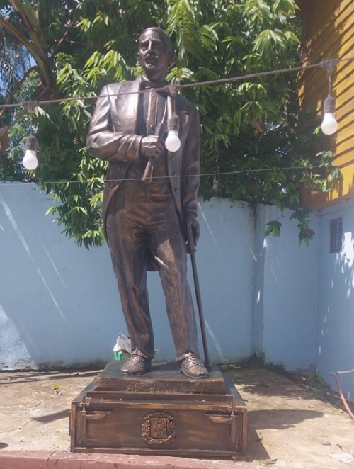 Foto estatua Duarte
