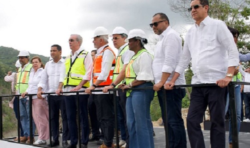 Foto presidente en La Vega
