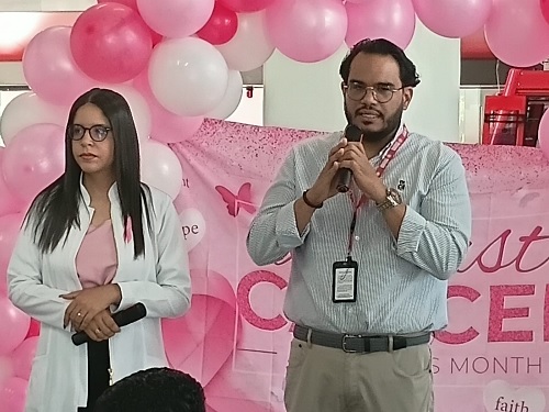 foto director Cabral y Báez y doctora Ozoria
