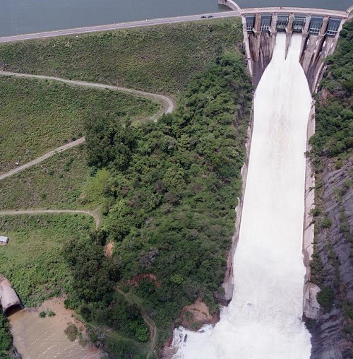 Foto presa llena 5