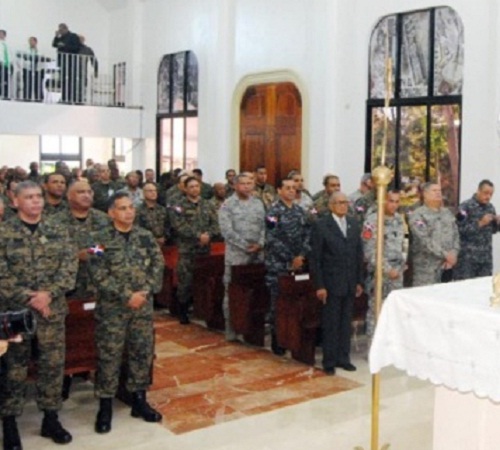 oficianes en el 172 aniversario fundacion Ejército 89