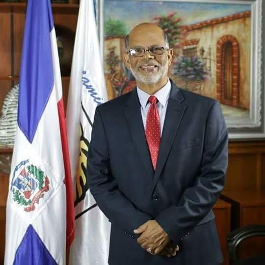 AFoto Dr. Angel Lopezalcalde Municipio de Moca.2