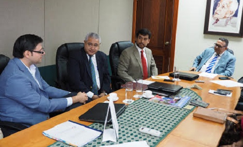 foto Ramón Ventura Camejo y funcionarios de la OEA