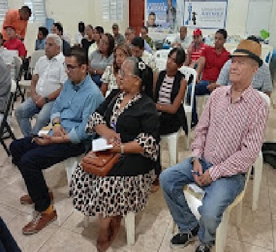 Foto Monsanto y otros priodistas en seminario con Ronny Ortega