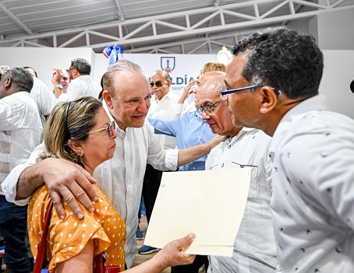 Foto Ulises inaugura Casa Cliub en Vista linda 2