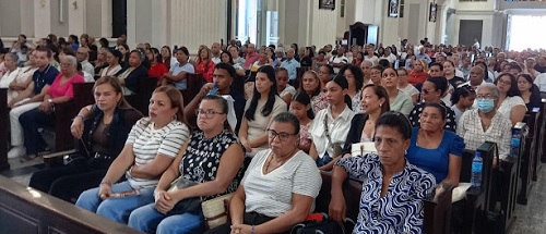 Foto asistentes araobispado