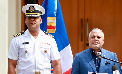Foto comandante de la ARADA
