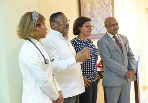 Foto doctora Fabián  y otros en Monte POlata