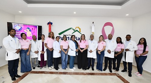Foto personal Zona Franca PP realiza exámen cáncer de mama